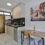 Appartamento Sea Views Modern Estudio Olimpia Near The *