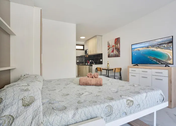 Sea Views Modern Estudio Olimpia Near The 아파트