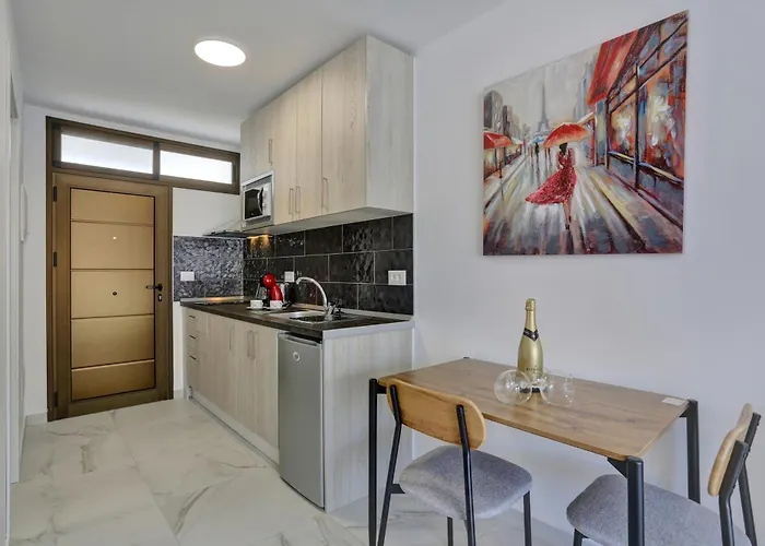 아파트 Sea Views Modern Estudio Olimpia Near The *