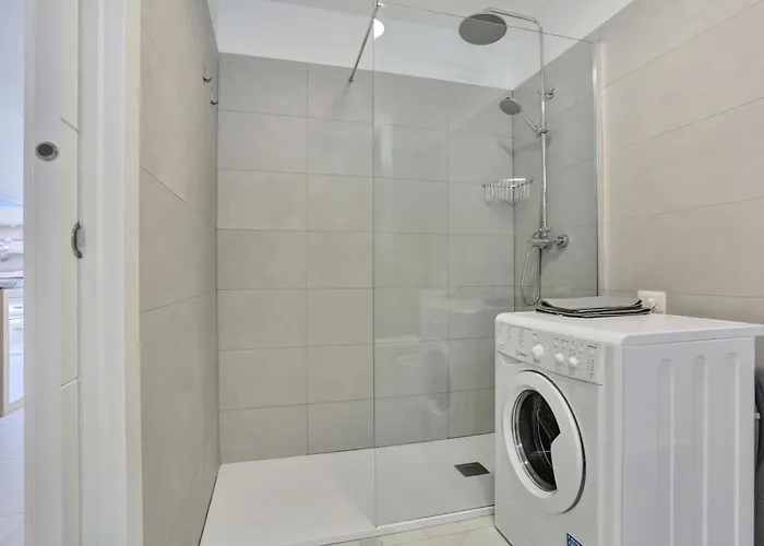 Sea Views Modern Estudio Olimpia Near The 아파트 *