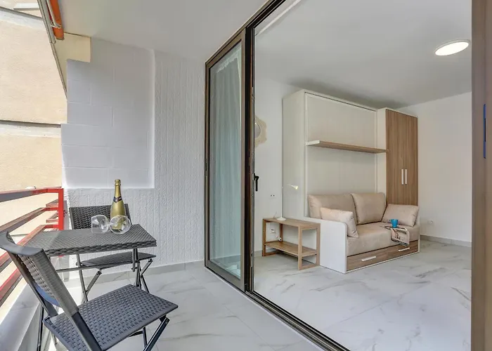 Sea Views Modern Estudio Olimpia Near The 아파트 아데제